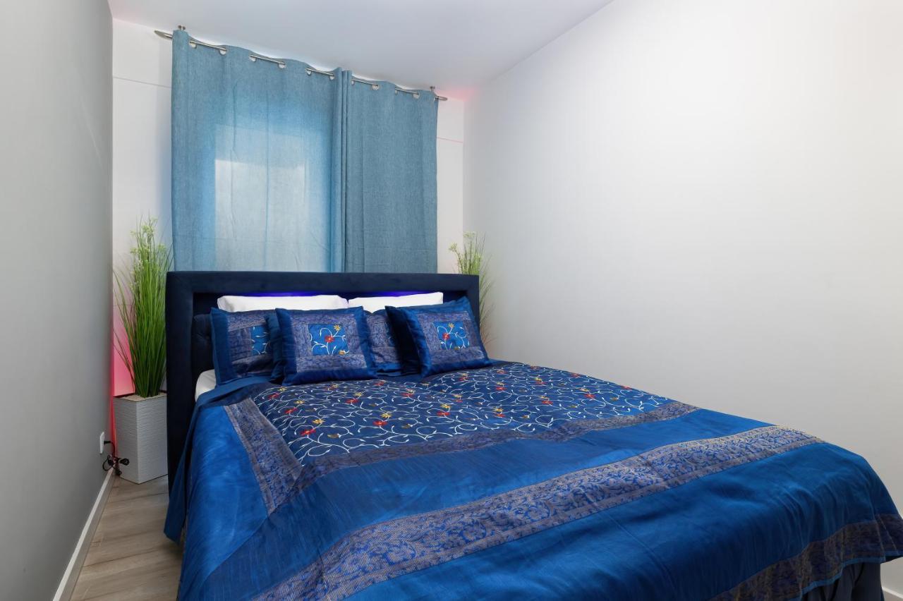 Platinium Apartment By Renters Prestige Rewal Luaran gambar